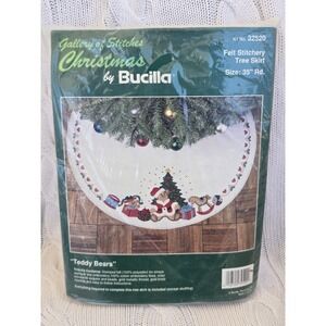 VTG Bucilla Teddy Bears Christmas Tree Skirt Kit 32520 Felt Stitchery 35" USA